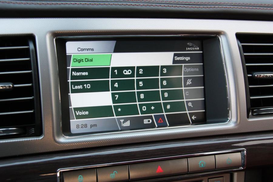 Jaguar XF Supercharged 2009 года  (фото 19 из 44)